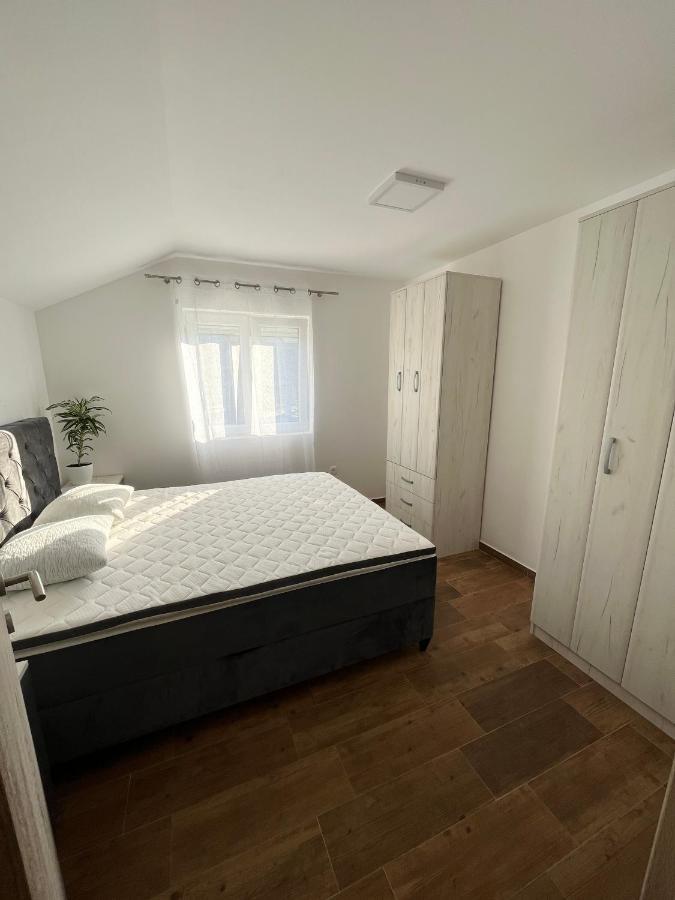 Apartments Two Olives Kotor Luaran gambar